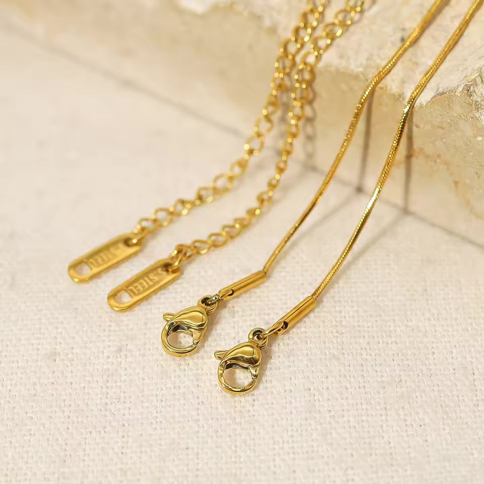 Aarohi Colorplay Stones Necklace