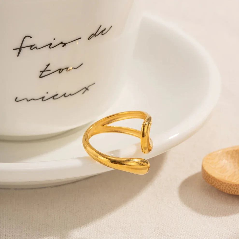 The Flow Adjustable Ring