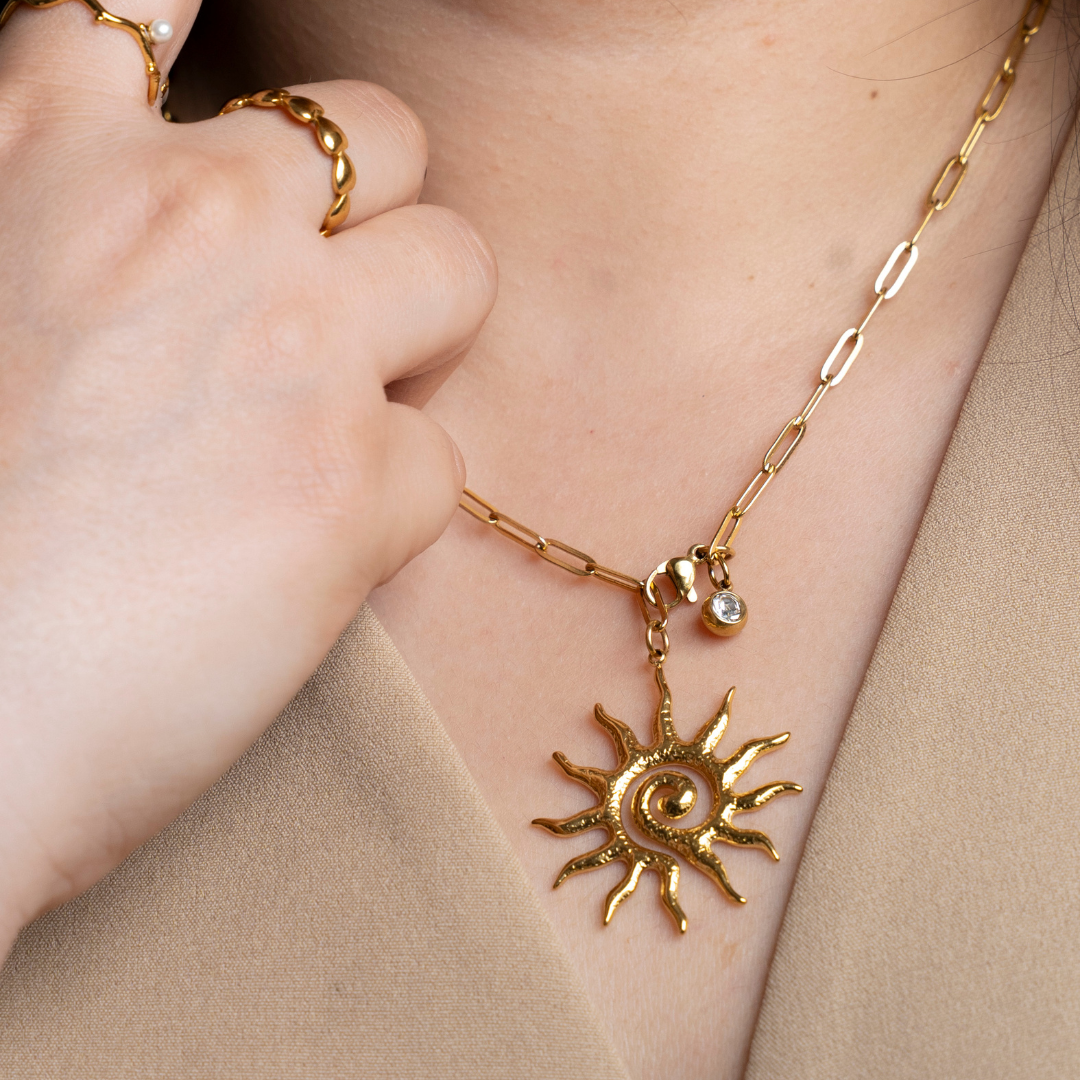 The Sun Dazed Necklace