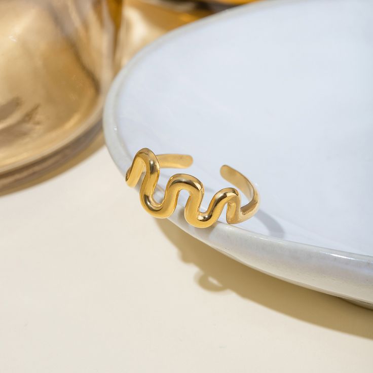 Wavy Gold Ring