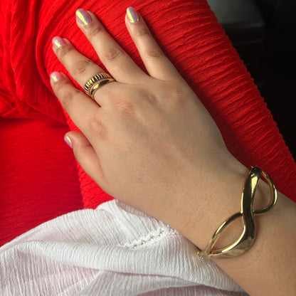 Infinity Wave Chunky Bracelet
