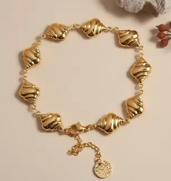 Sun-Kissed Shells Bracelet