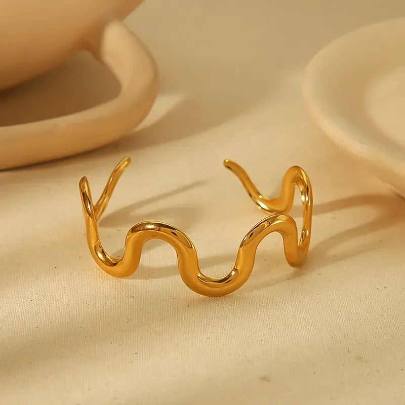Noor Wavy Bracelet