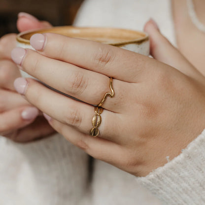 Shell Out Adjustable Ring