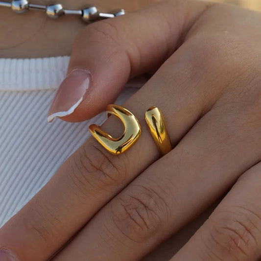 The Flow Adjustable Ring