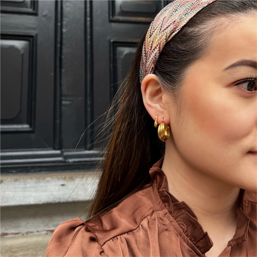 Golden Sway Hoop Earrings